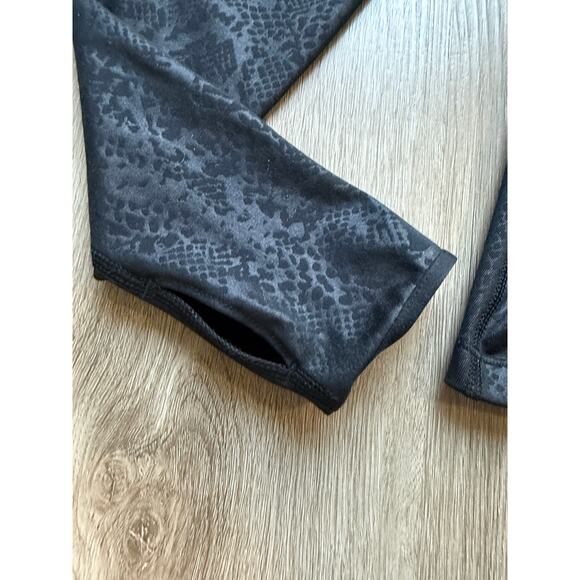 Nike Pro Dri-Fit Long Sleeve Black Snakespin print Women's size Small - Picture 10 of 11